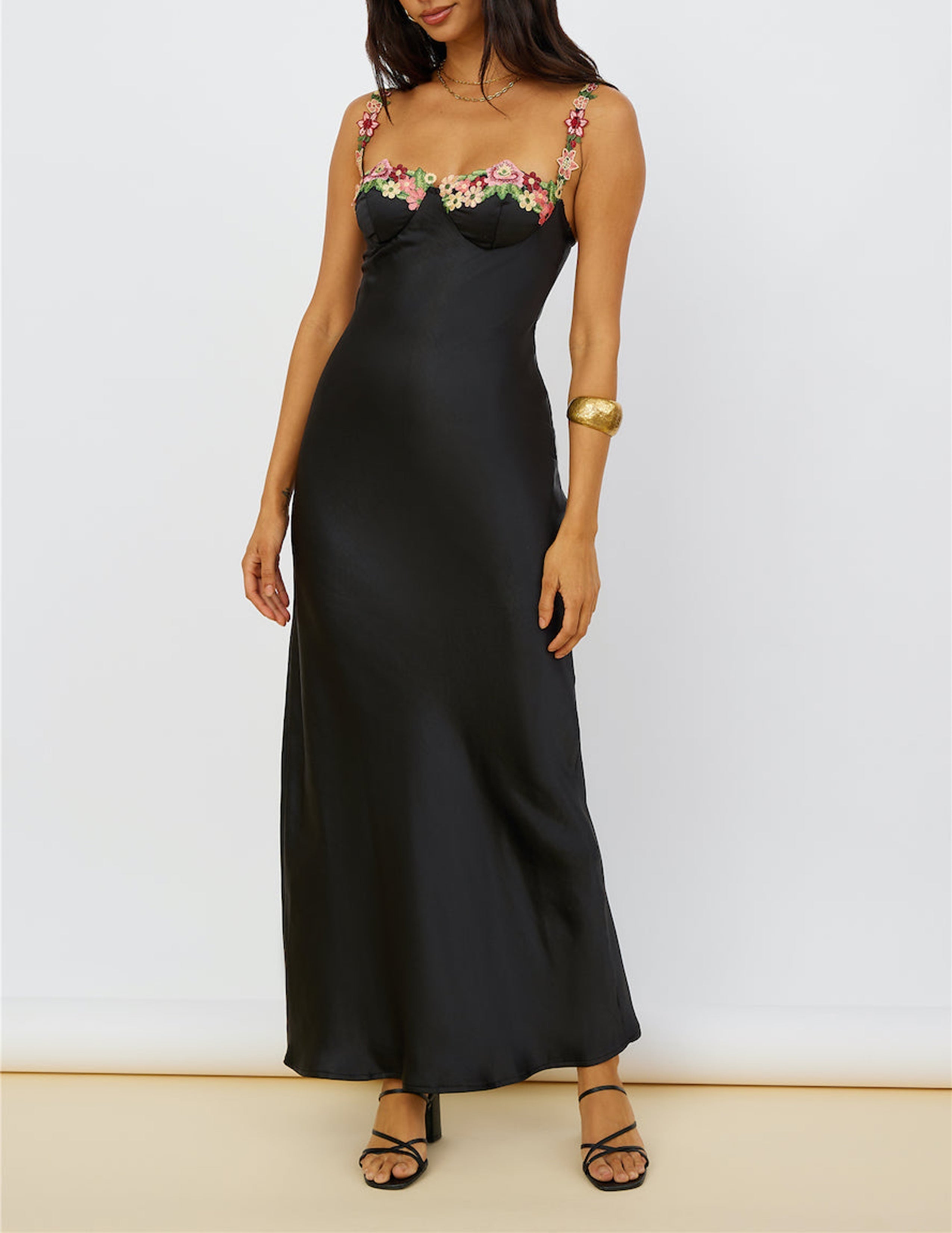 Roxane | Robe longue en satin avec bretelles florales